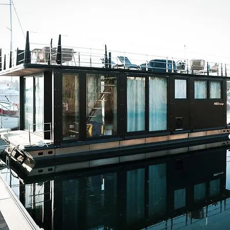 船上ホテル La Dolce Vita House Boat *