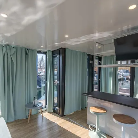 Hotel na wodzie La Dolce Vita House Boat