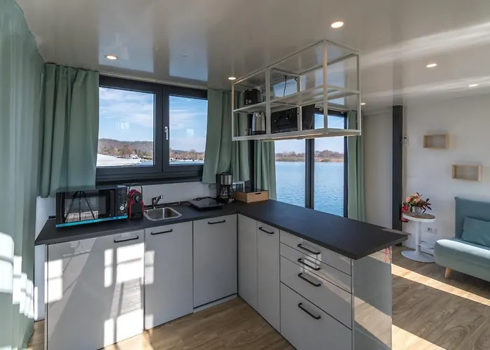 La Dolce Vita House Boat * Lisanza