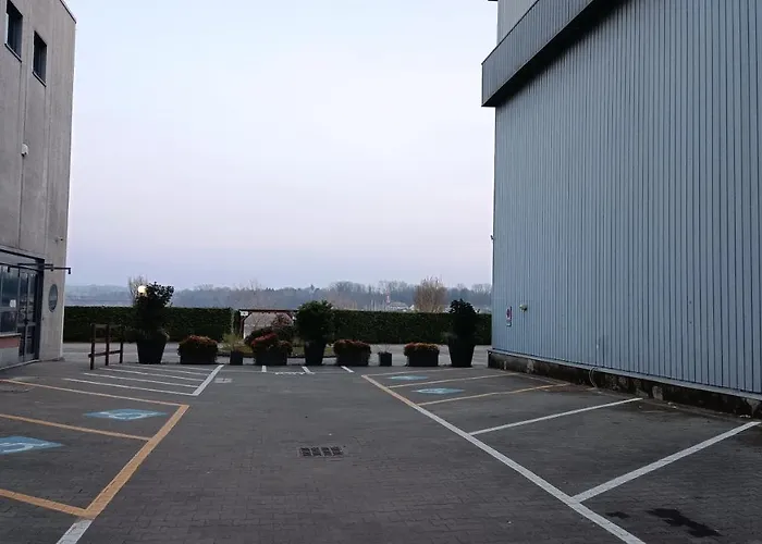 Hotel en barco La Dolce Vita House Boat Lisanza