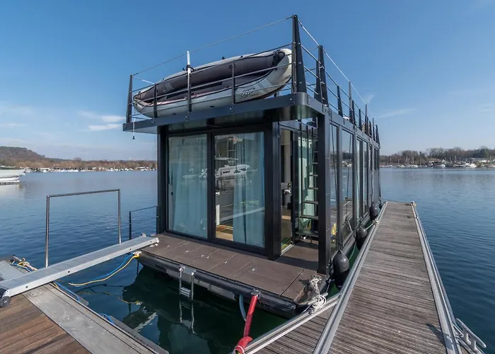 Hotel en barco La Dolce Vita House Boat Lisanza